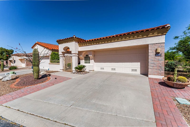 San Ignacio Heights community photo 1
