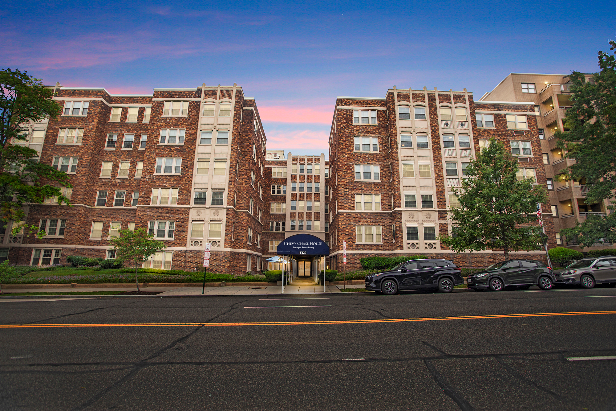 Chevy Chase House community photo 1