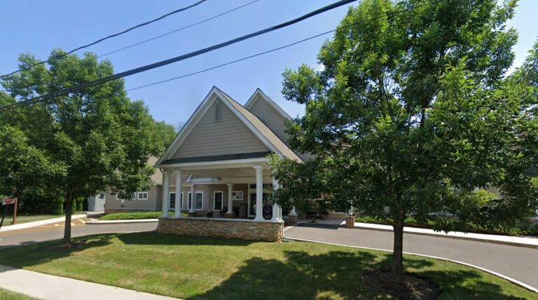 Abrams Residence community photo 1