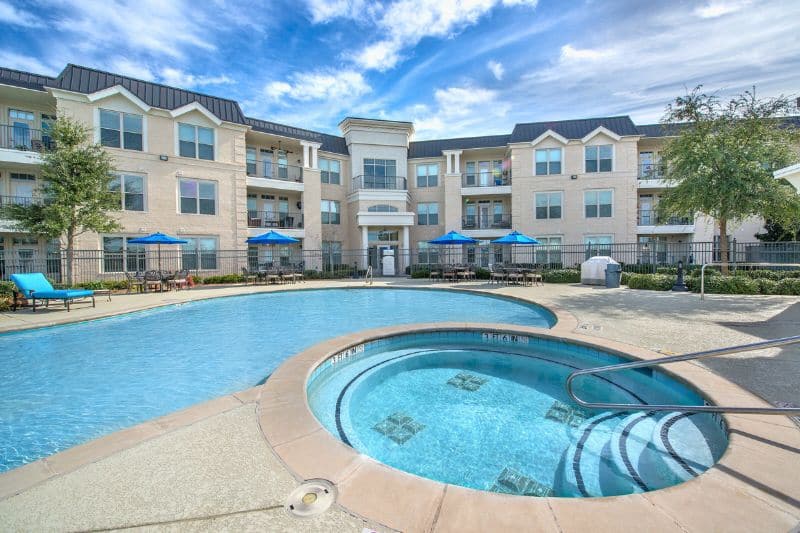 Overture Ridgmar community photo 1