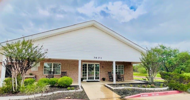 Bluebonnet Court community photo 1