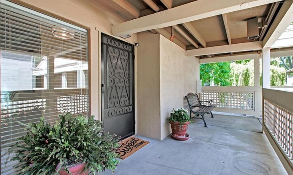Los Gatos Commons community photo 1