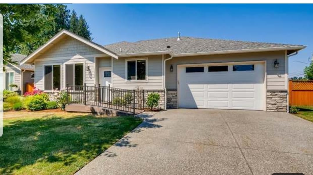 Seven Cedar community photo 1