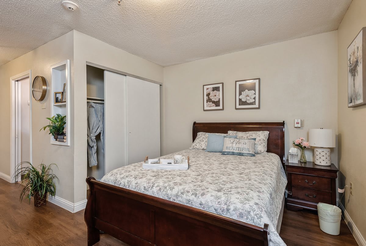Rosefield Court community photo 1