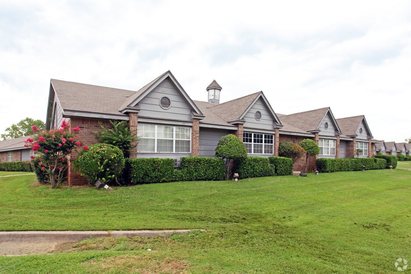 Glade Avenue Assisted Living community photo 1