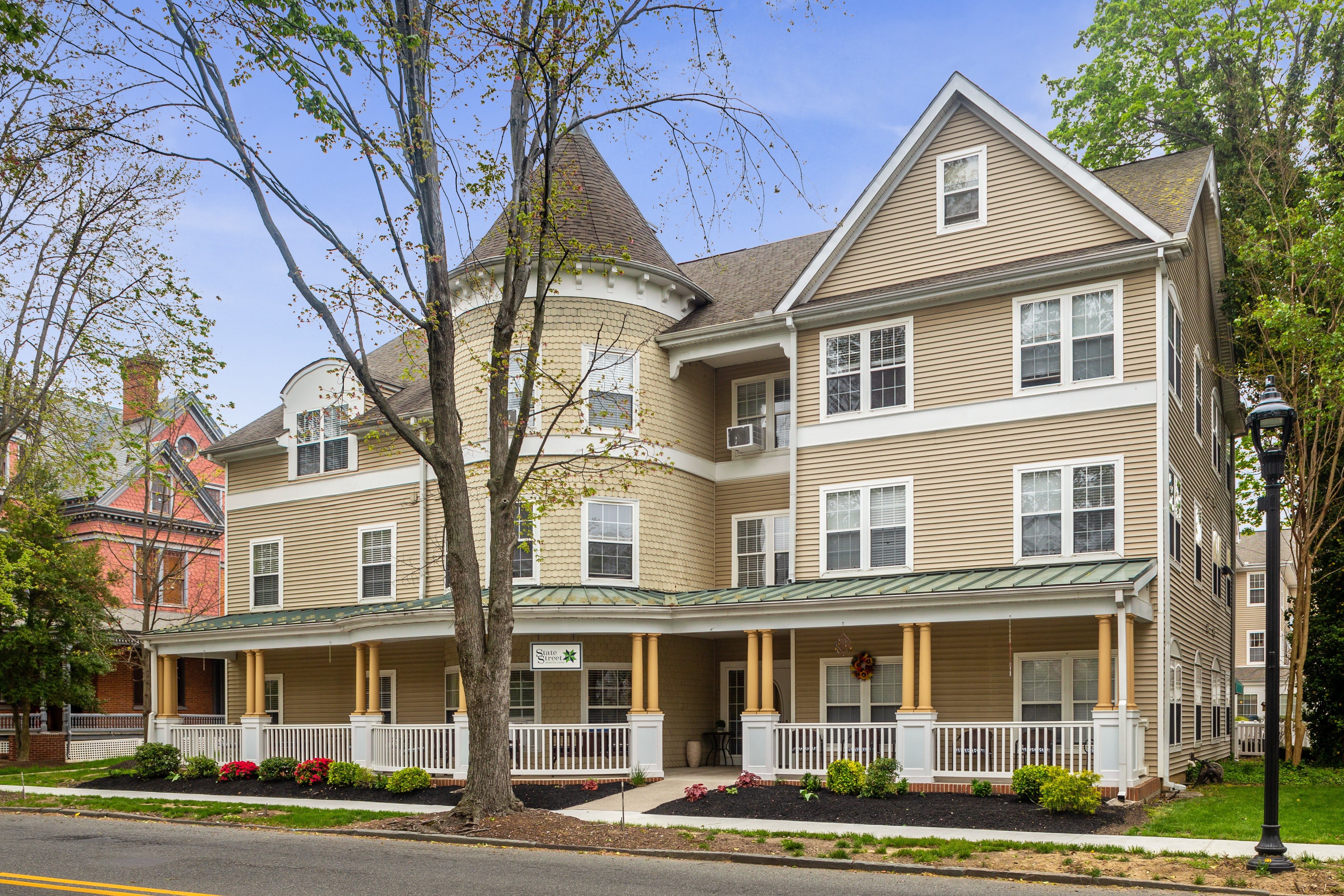 State Street Assisted Living community photo 1