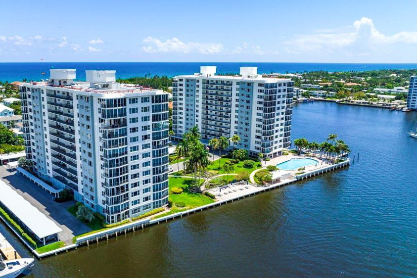 Seagate Towers Condominiums community photo 1