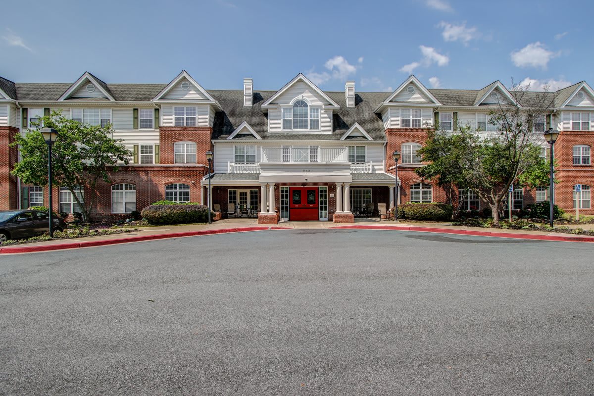 Charter Senior Living at Woodholme Crossing community photo 1