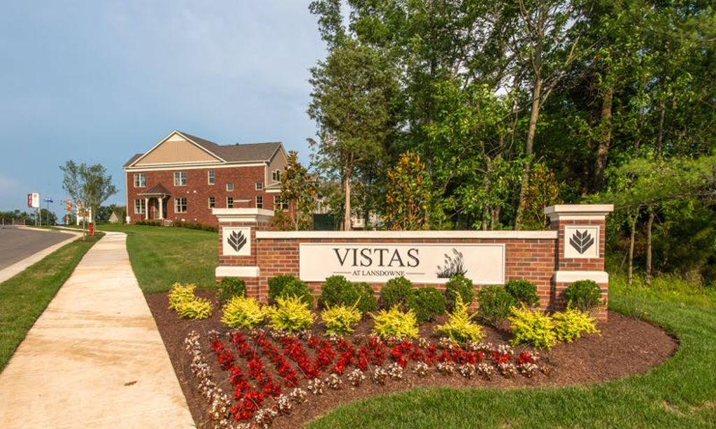 Vistas at Lansdowne community photo 1