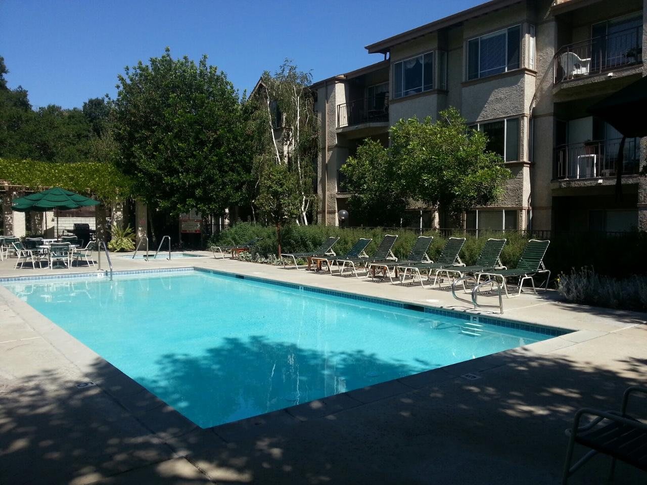 Valley Oaks Village community photo 1