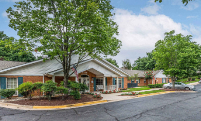Potomac Courts community photo 1