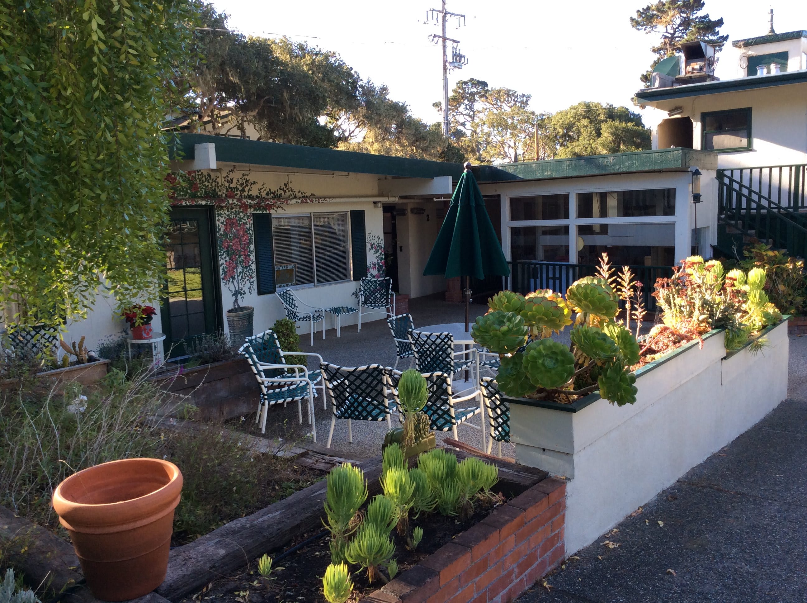 Del Monte Village community photo 1