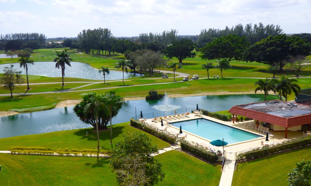 Hollybrook Golf and Tennis Club community photo 1