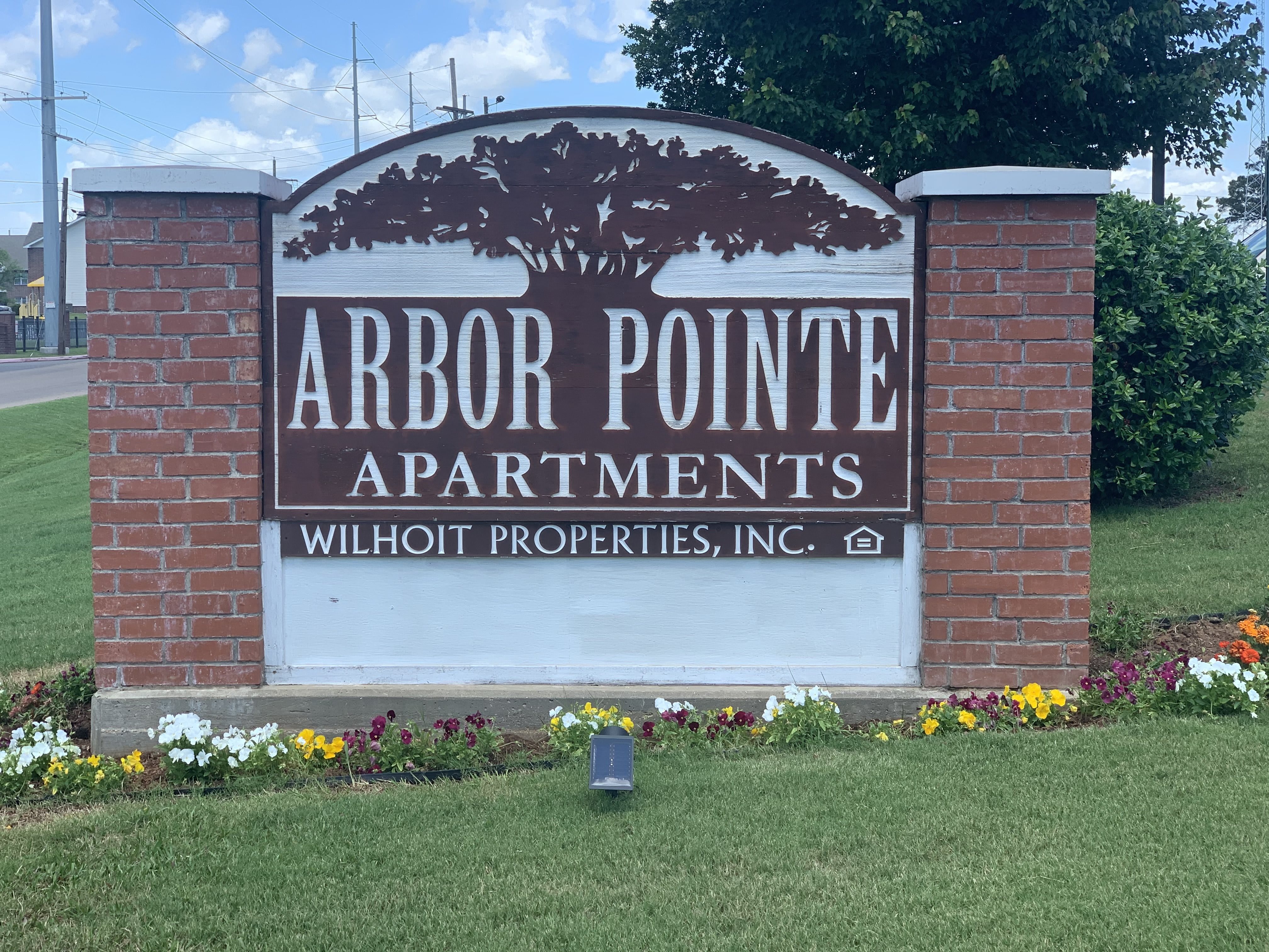 Arbor Pointe Apartments community photo 1