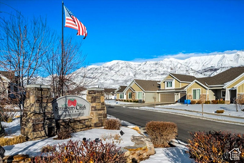 Strawberry Creek Villas community photo 1