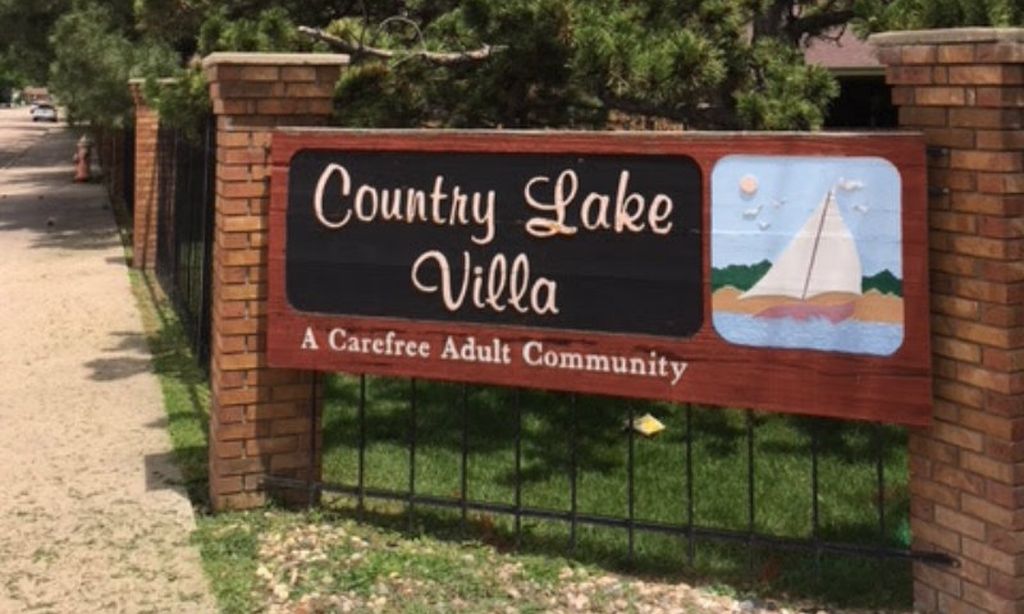 Country Lake Villas community photo 1
