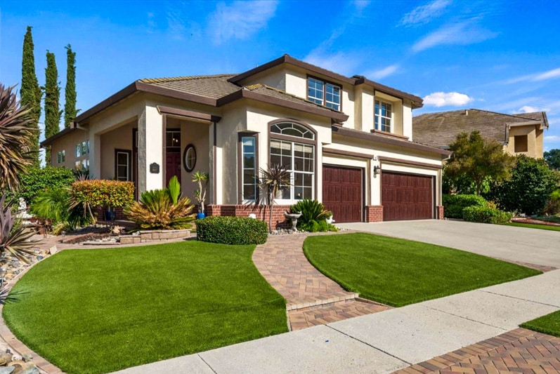 Valley Oaks community photo 1
