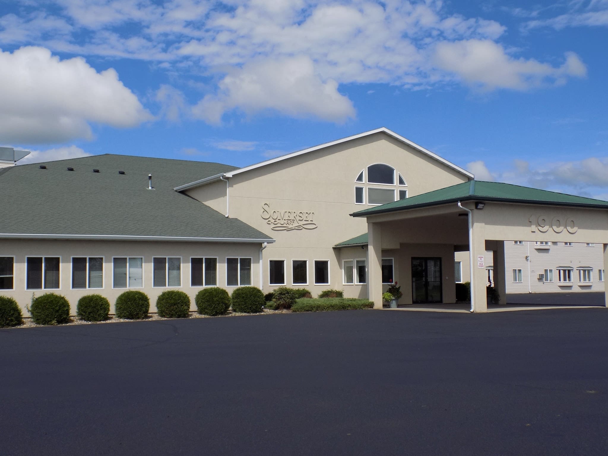 Somerset Court community photo 1