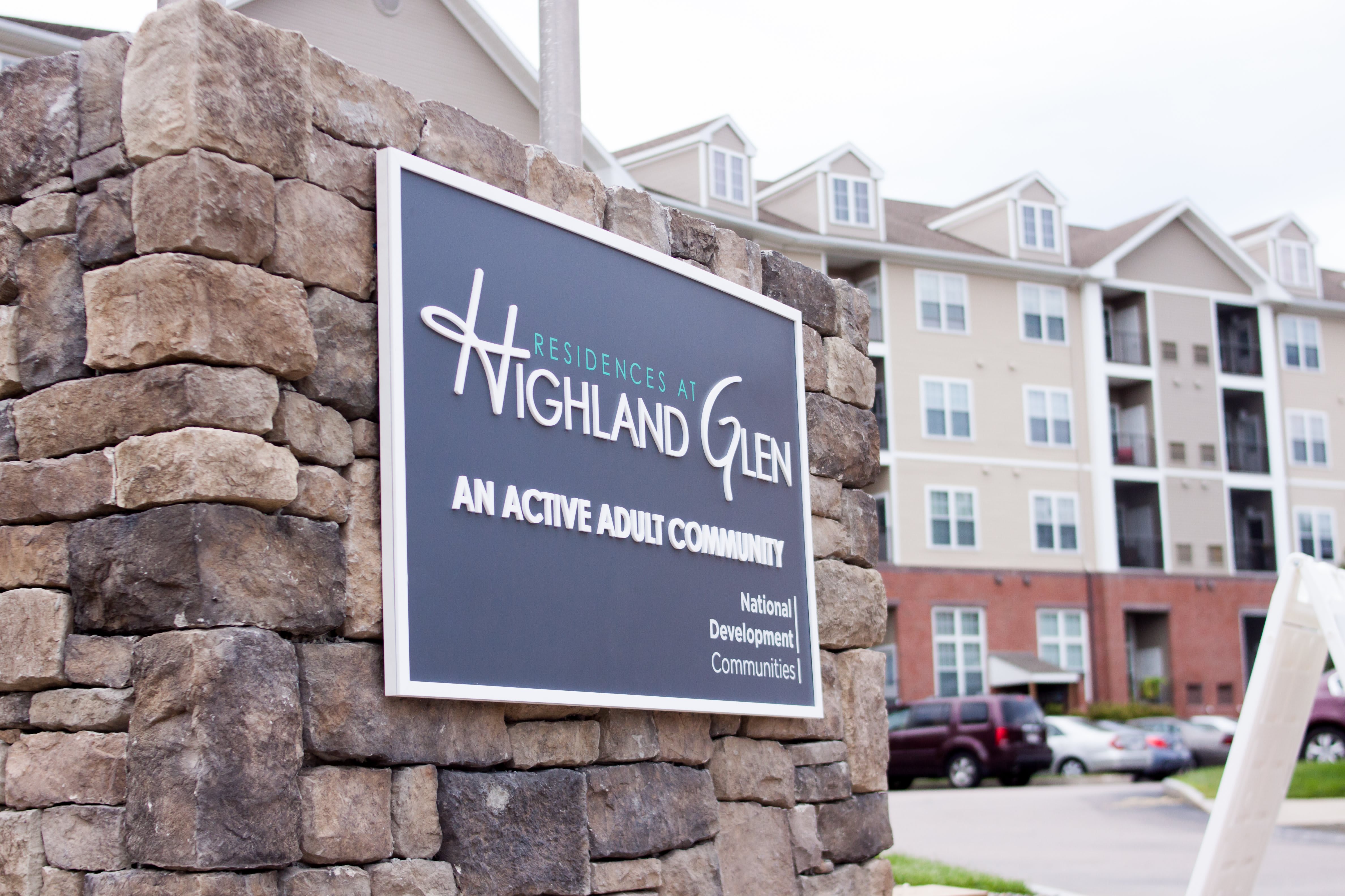Residences at Highland Glen community photo 1