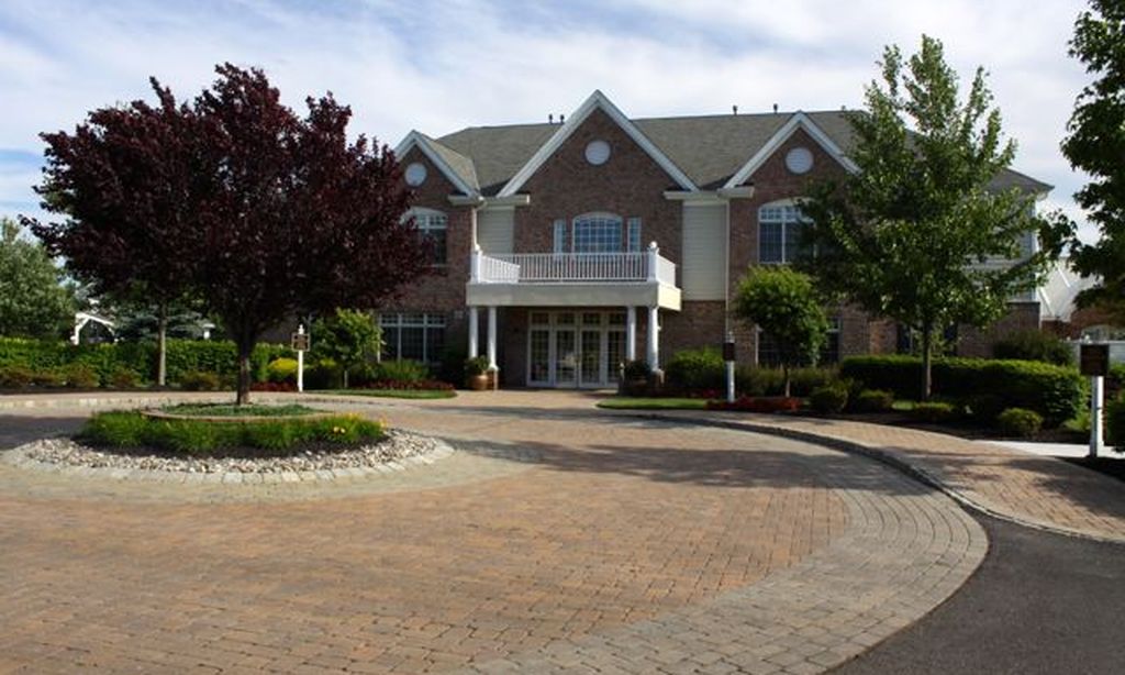 Encore Monroe community photo 1