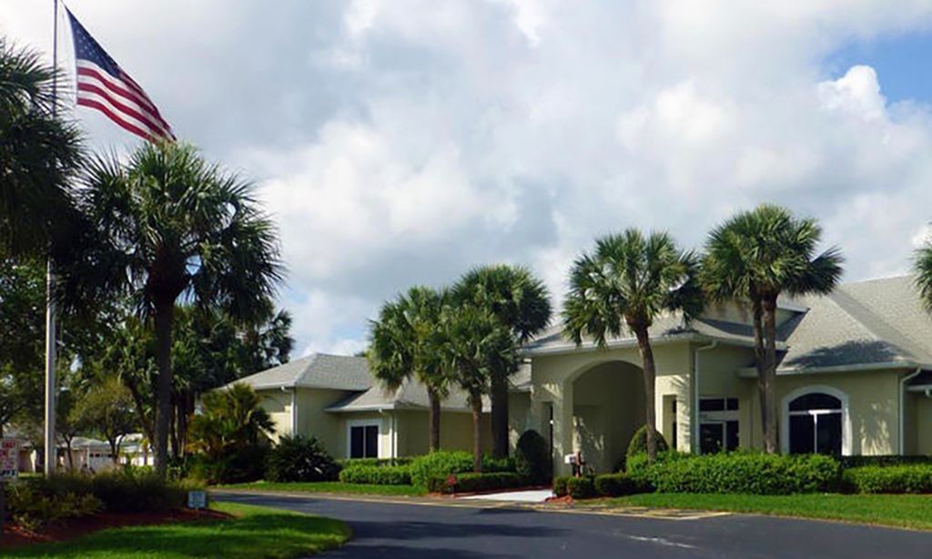 Palm Grove community photo 1
