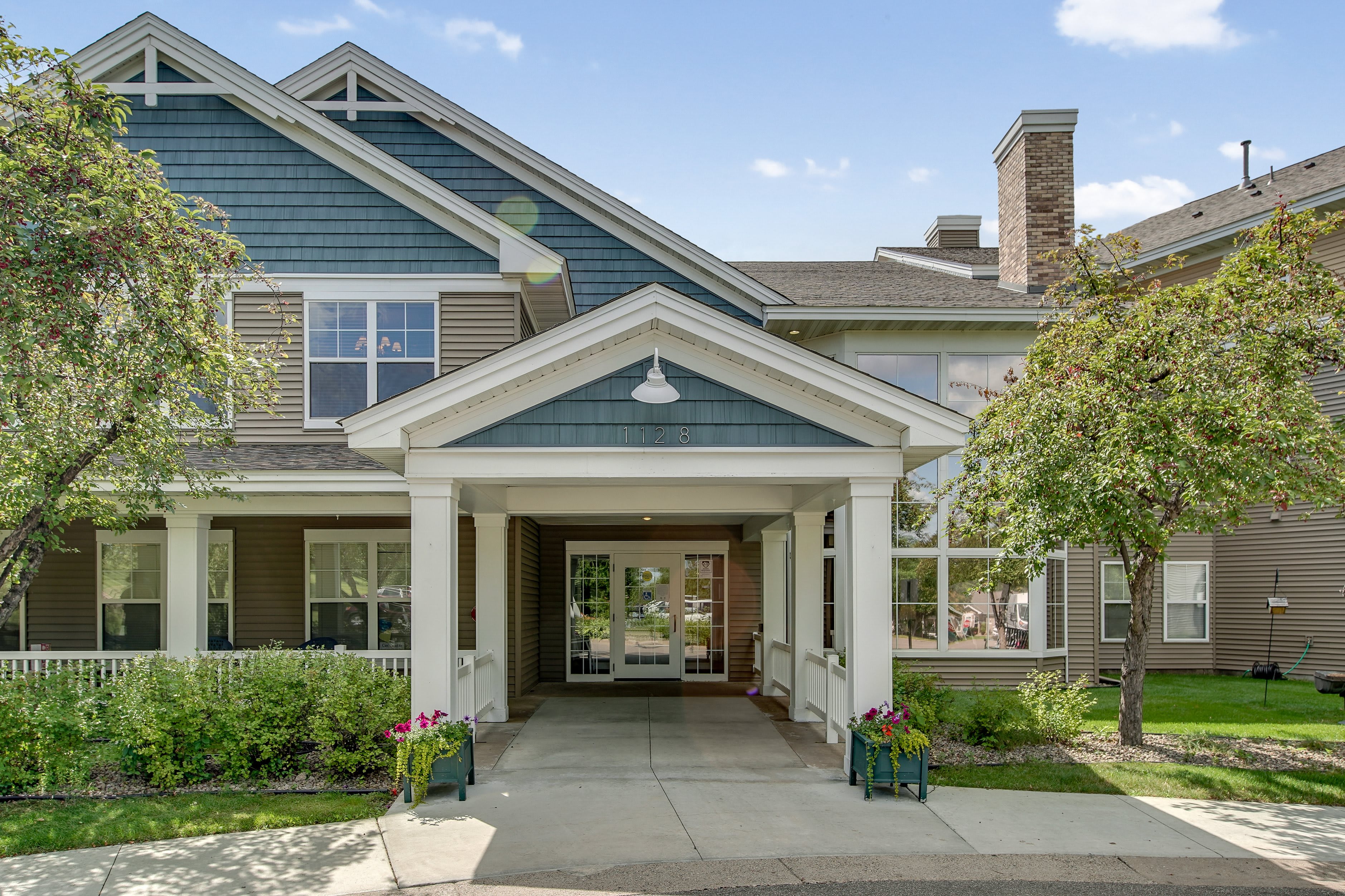 Oak Ridge Assisted Living community photo 1
