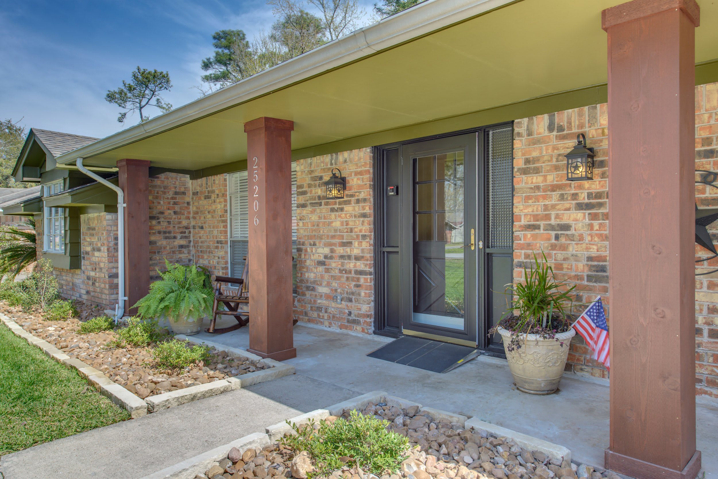 outdoor common area