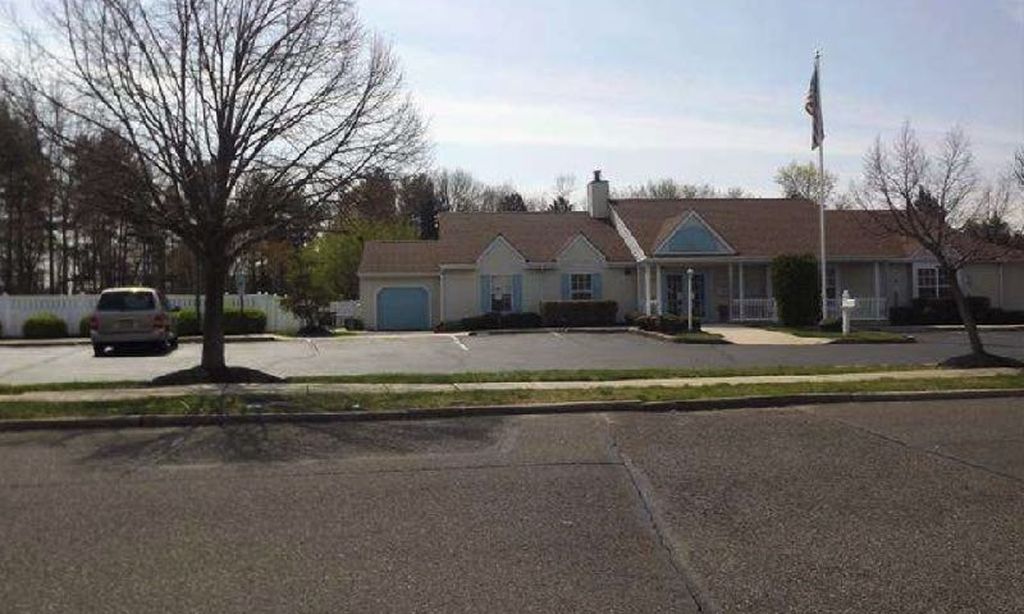 Lakebridge community photo 1