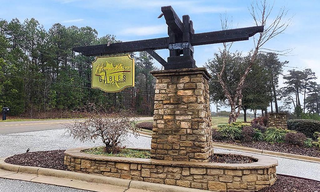 Hamilton Gables in Opelika, Alabama community photo 1