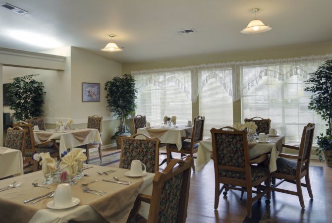 Azalea Gardens Senior Living community photo 1
