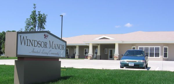 Windsor Manor Vinton community photo 1