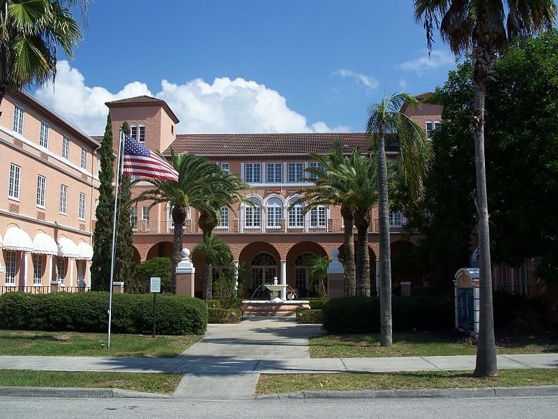 The Pavilion of Downtown Venice community photo 1