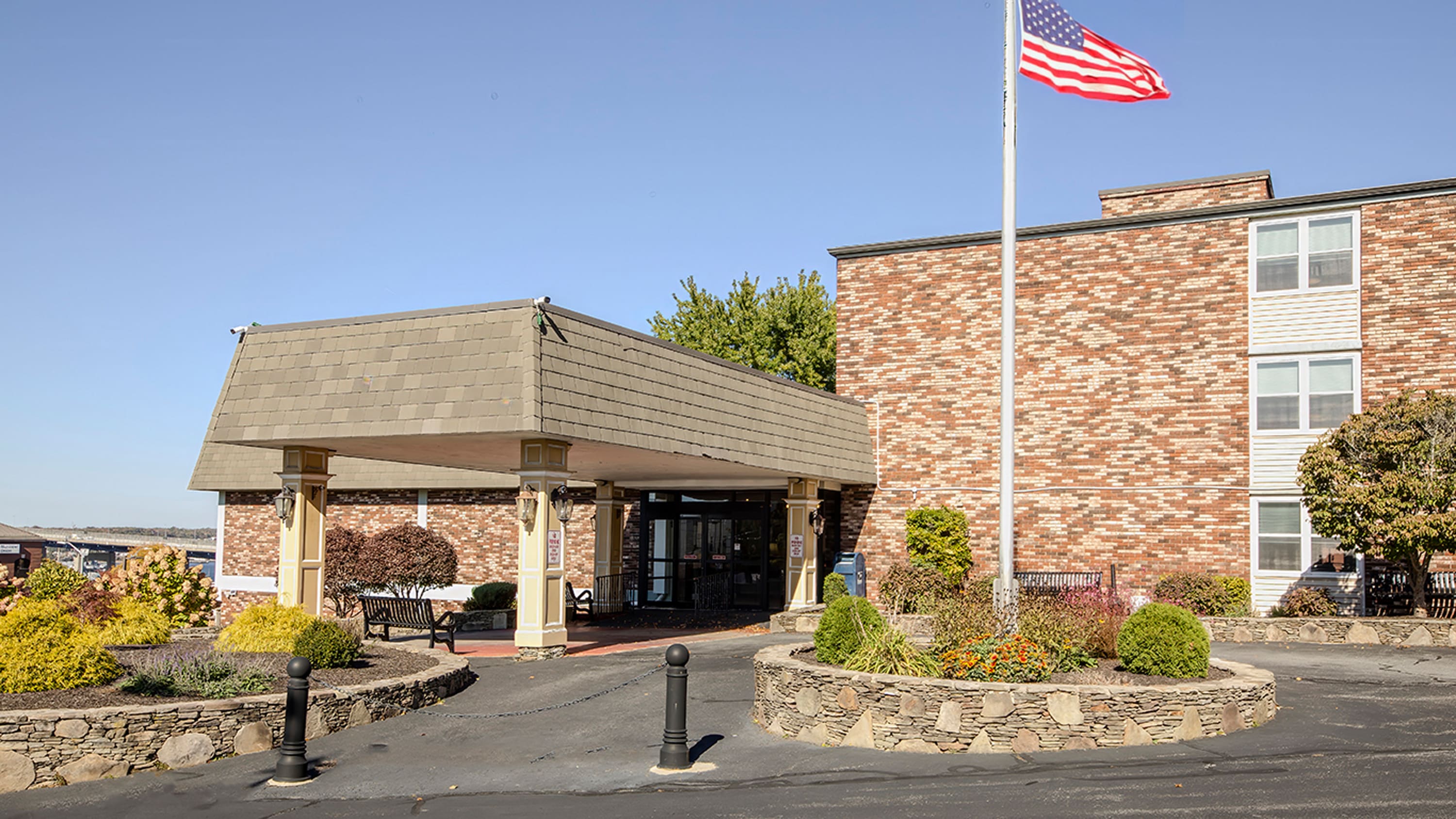 River Falls Senior Living community photo 1