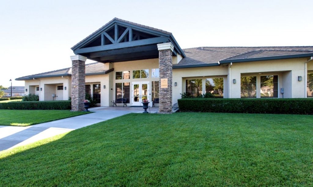 Heritage Lakeside community photo 1