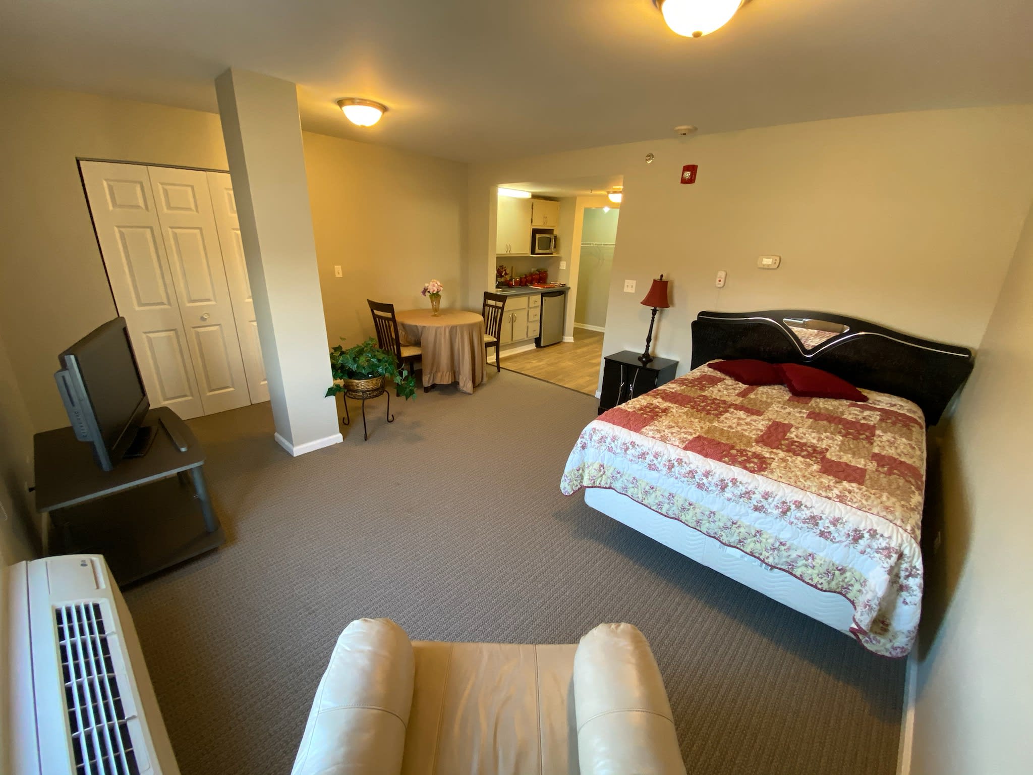Royal Estates Assistive Living community photo 1