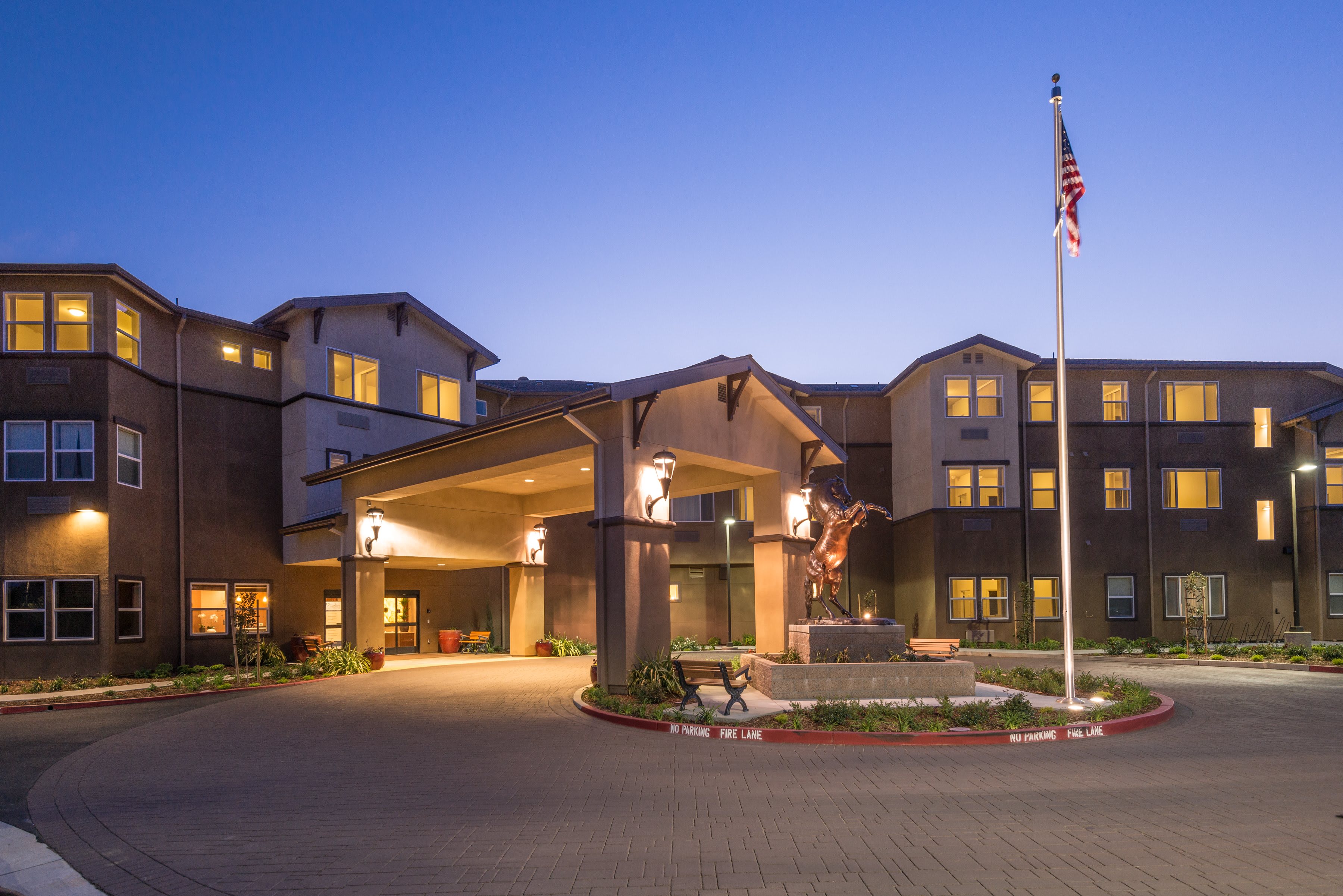 Carlton Plaza Of Davis community photo 1