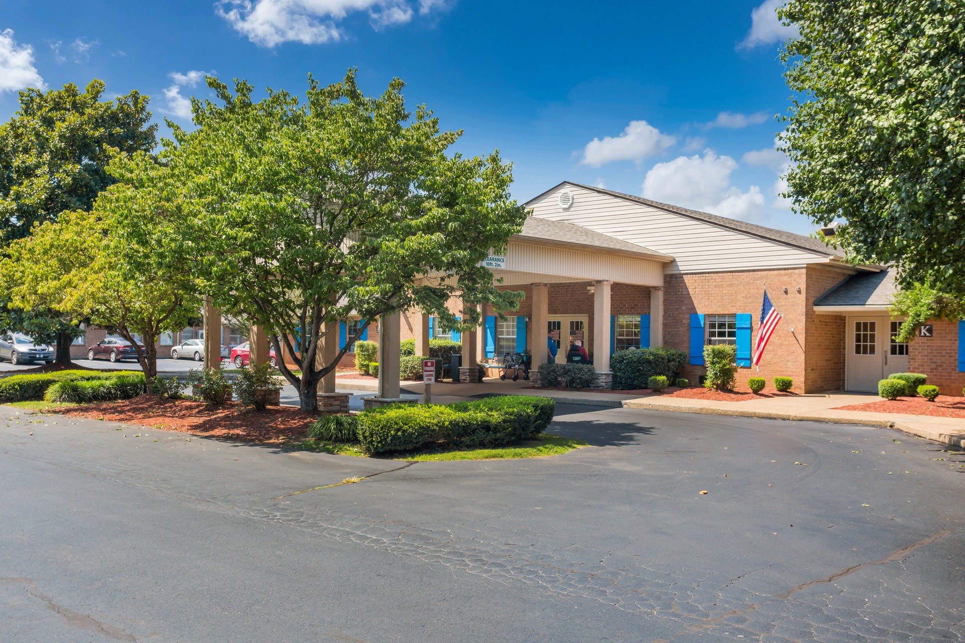 Charter Senior Living of Bowling Green community photo 1