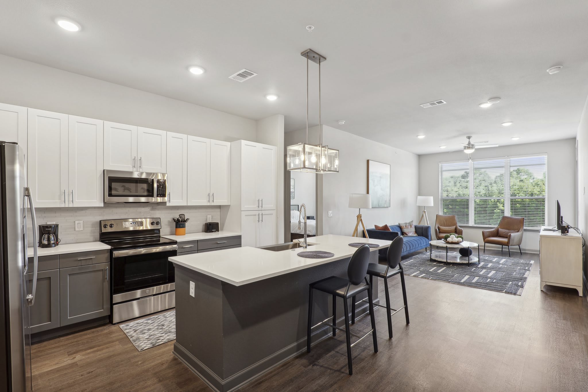 Reserve at Woodland Lakes community photo 1