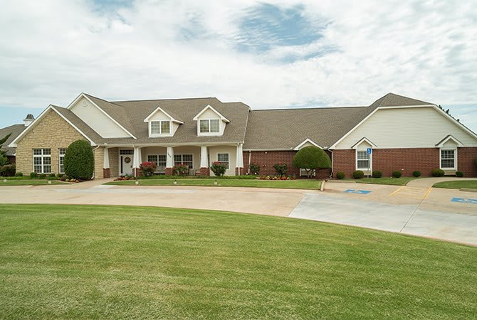 Morada Lake Hefner community photo 1