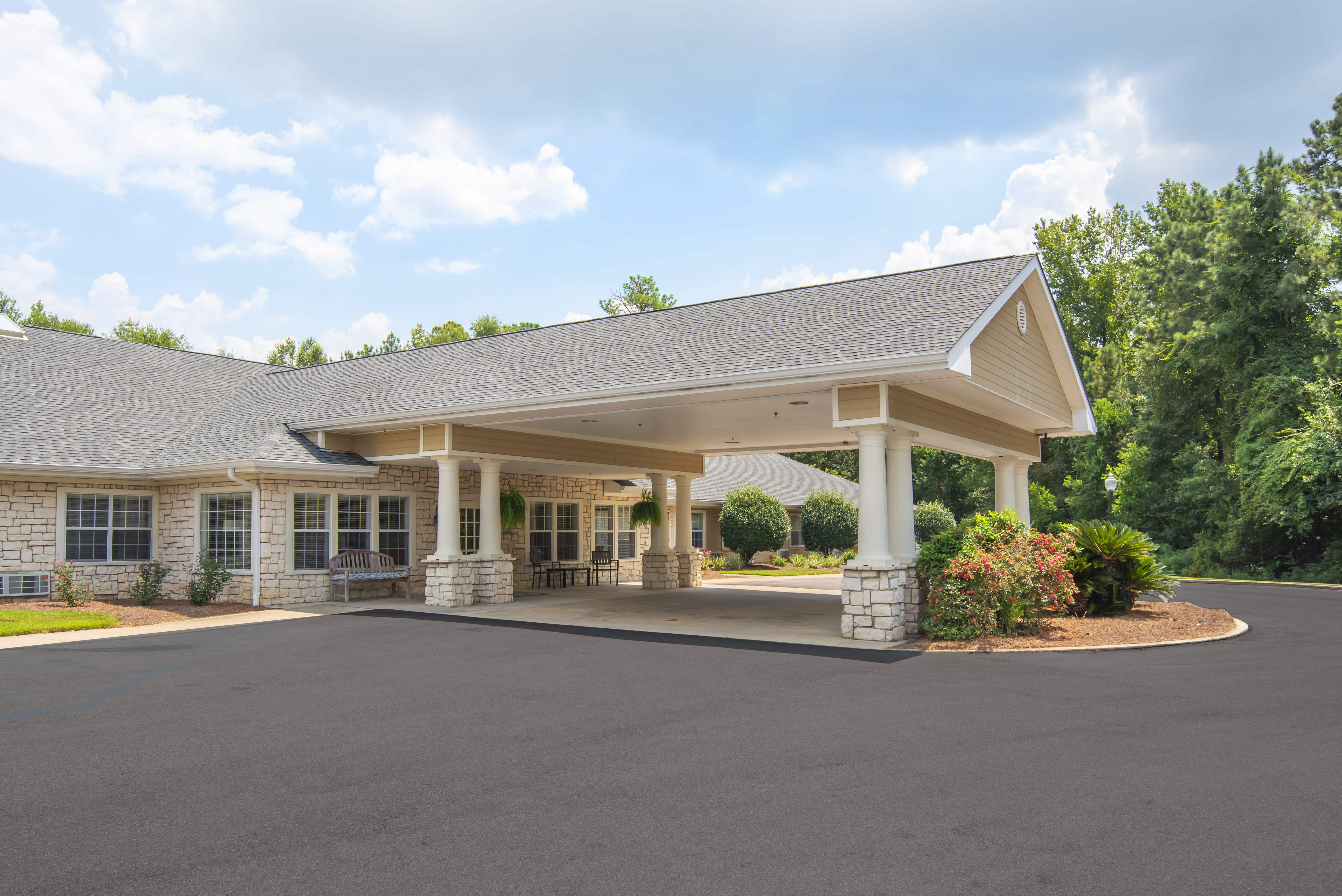 Brookdale Hattiesburg Memory Care community photo 1