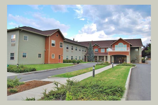 Siskiyou Springs Assisted Living and Memory Care community photo 1