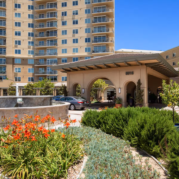 Vi at La Jolla Village