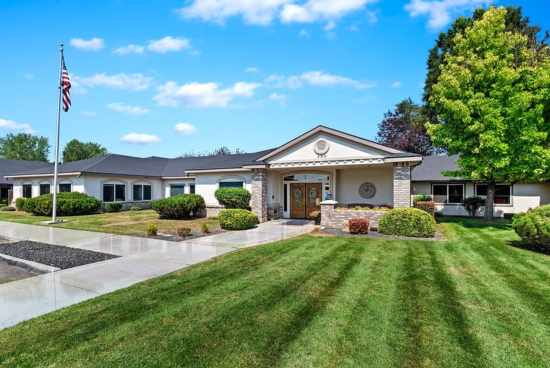 Autumn Wind Assisted Living & Memory Care community photo 1