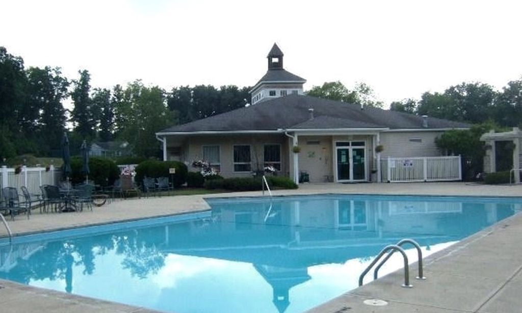 Greenbriar at River Valley community photo 1