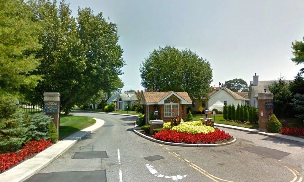 Windmill Gate community photo 1