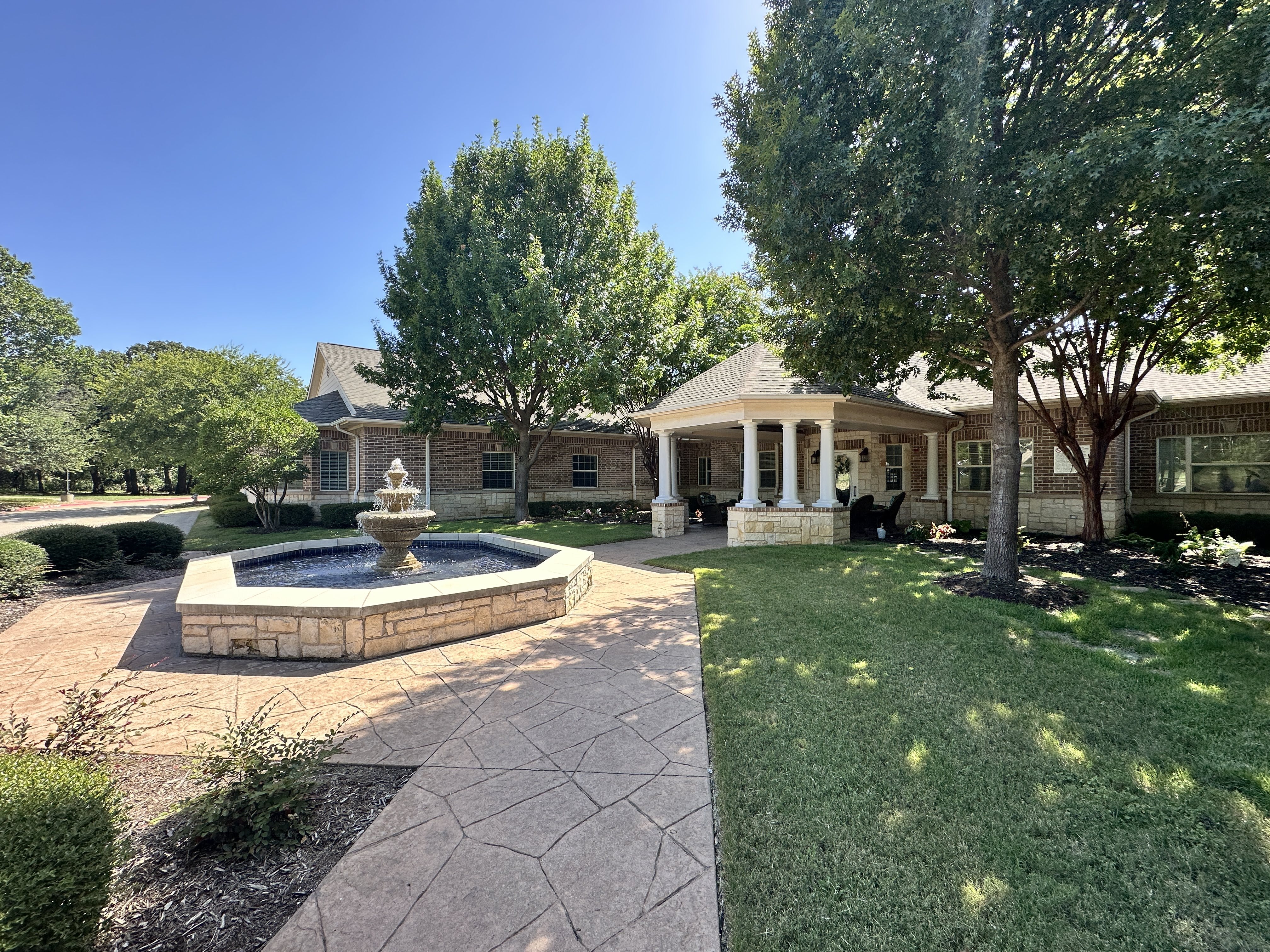 Magnolia Memory Care of Flower Mound community photo 1