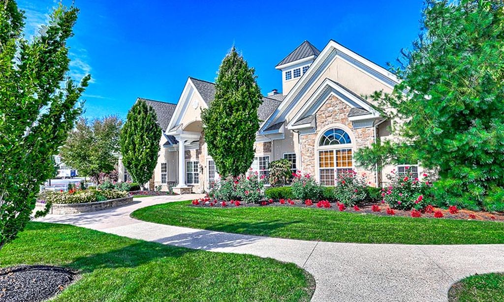 Four Seasons at Elm Tree community photo 1