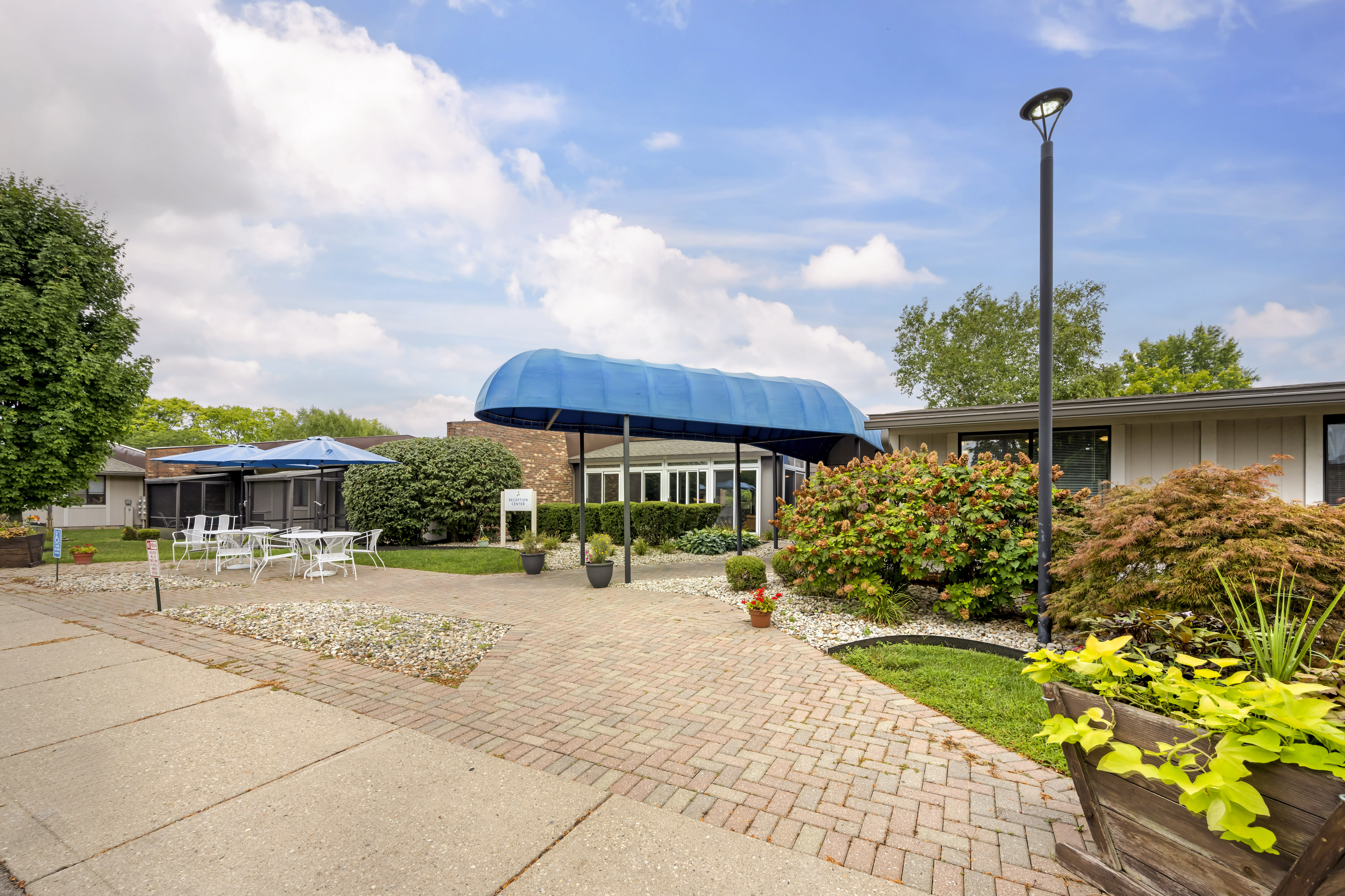 Brookdale Kettering (Offering HealthPlus) community photo 1