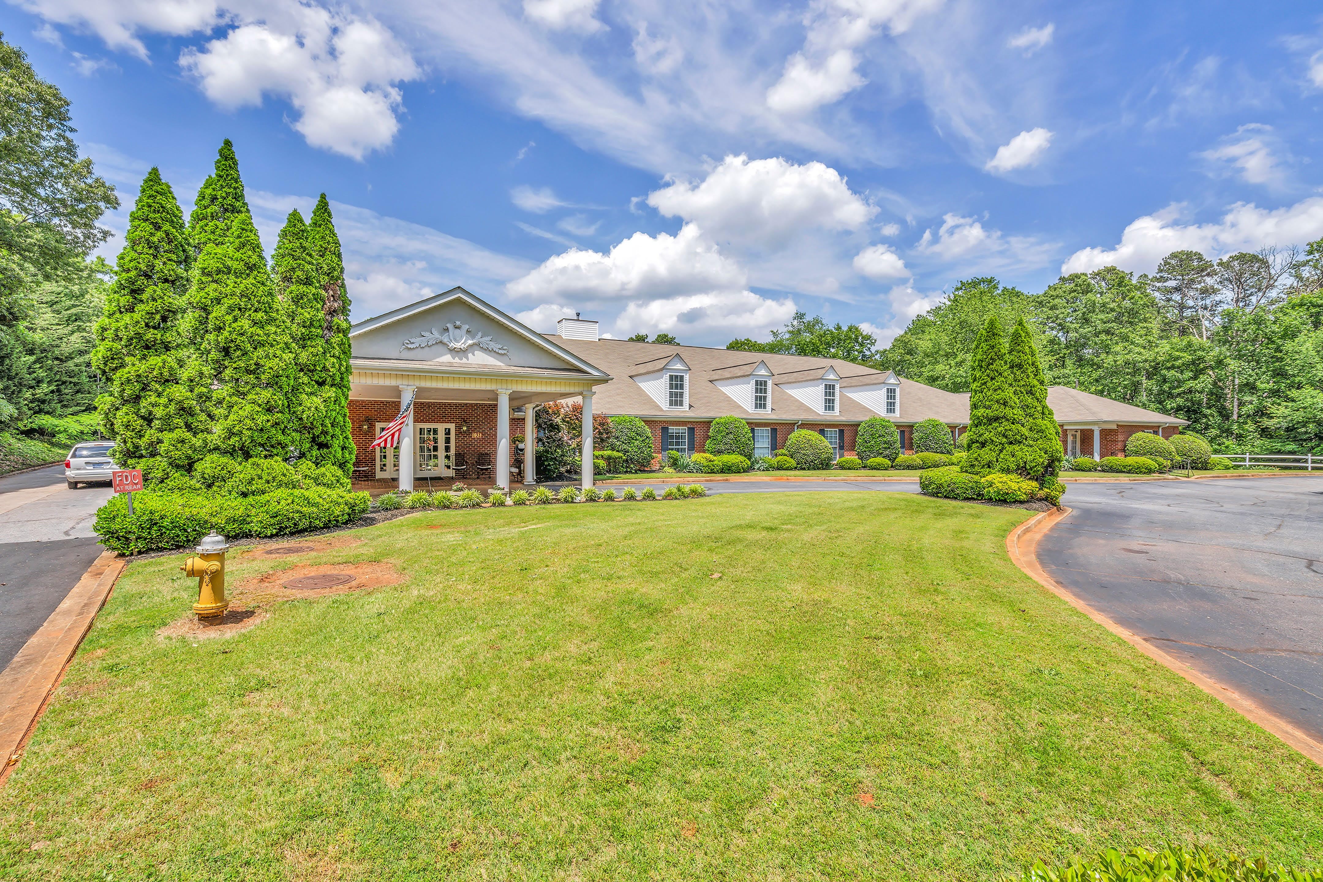Windsor House Greenville community photo 1