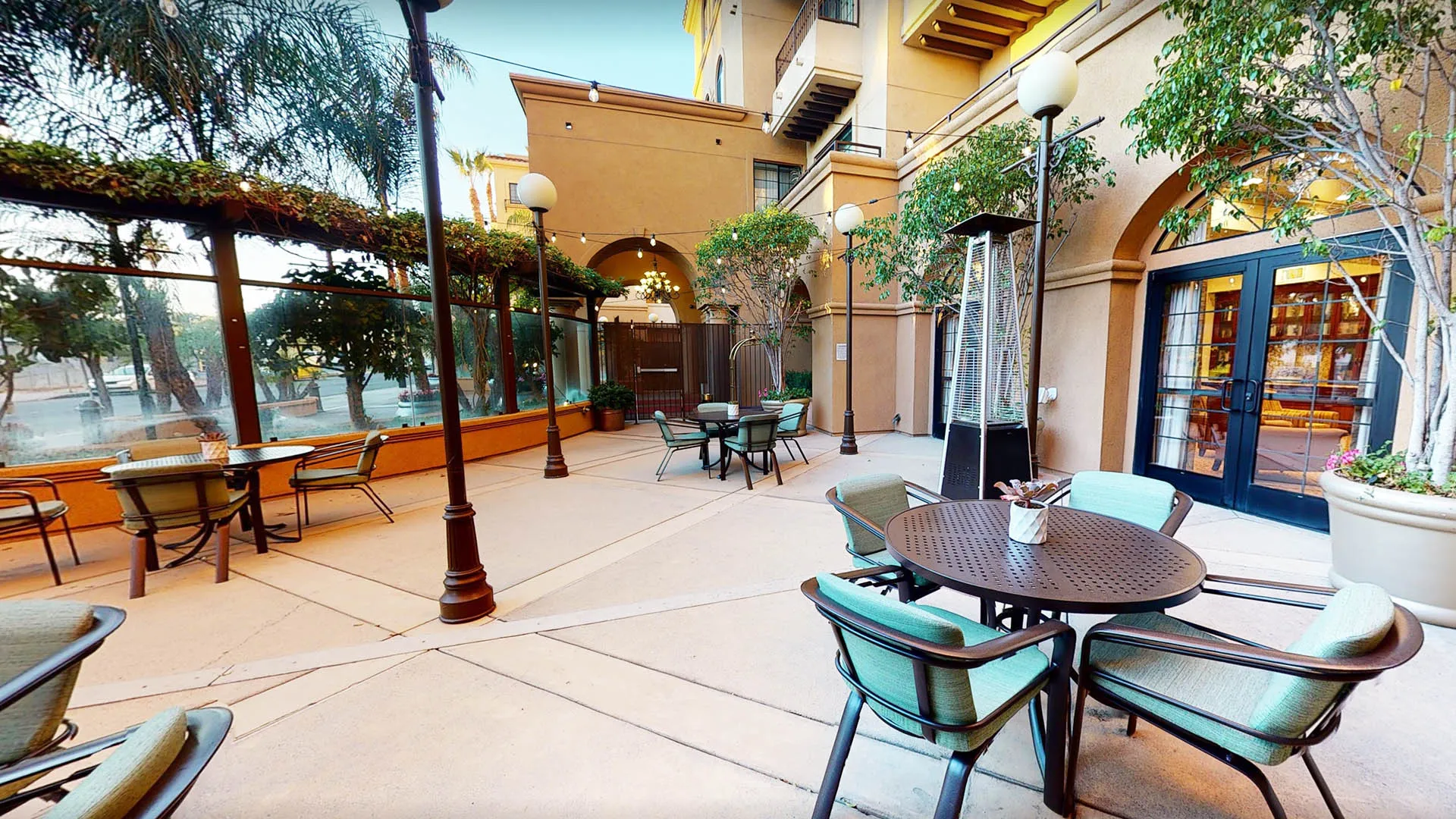 Atria Tarzana
